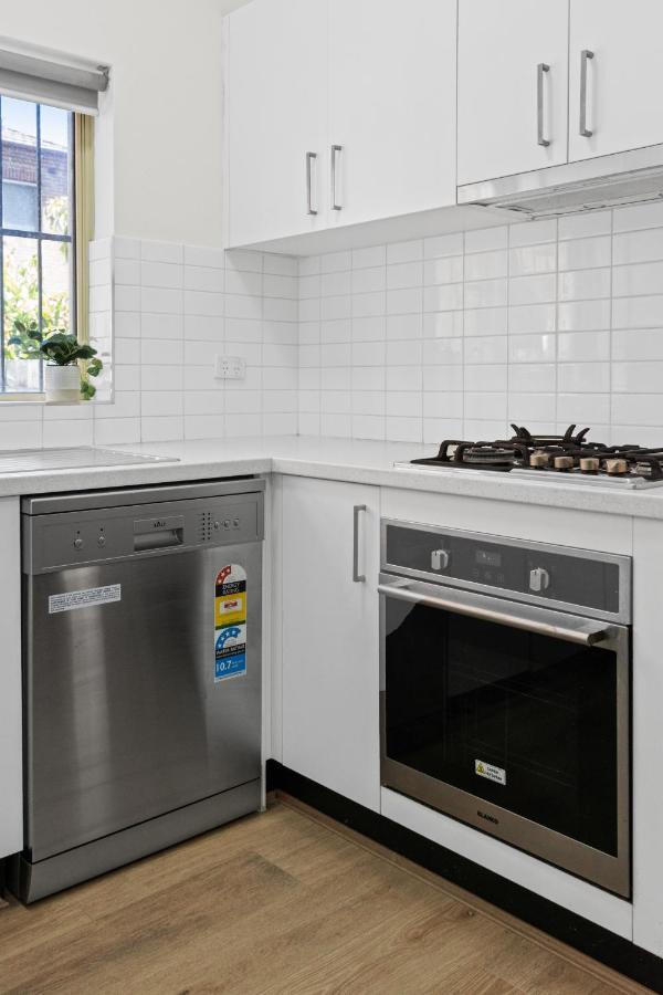 Burwood New 2 Bedroom 2 Bath Apt Free Parking Sydney Eksteriør bilde